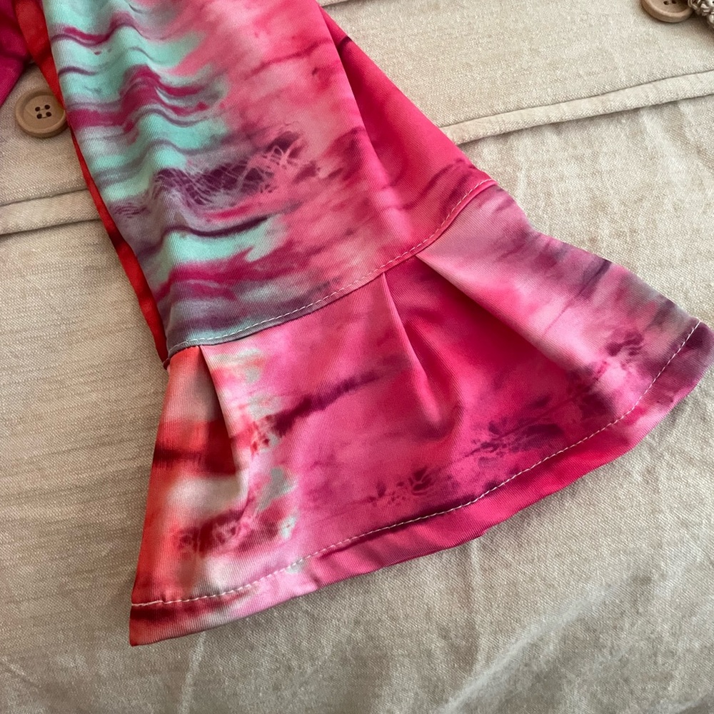 Beautiful, bright colored blouse. - Picture 5 of 5